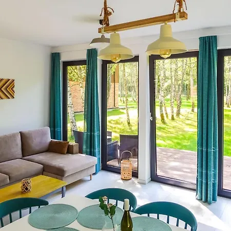 Slowinskie Tarasy Holiday home Smoldzinski Las