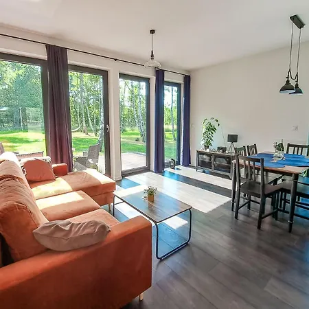 Slowinskie Tarasy Holiday home Smoldzinski Las
