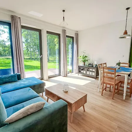 Slowinskie Tarasy Holiday home Smoldzinski Las
